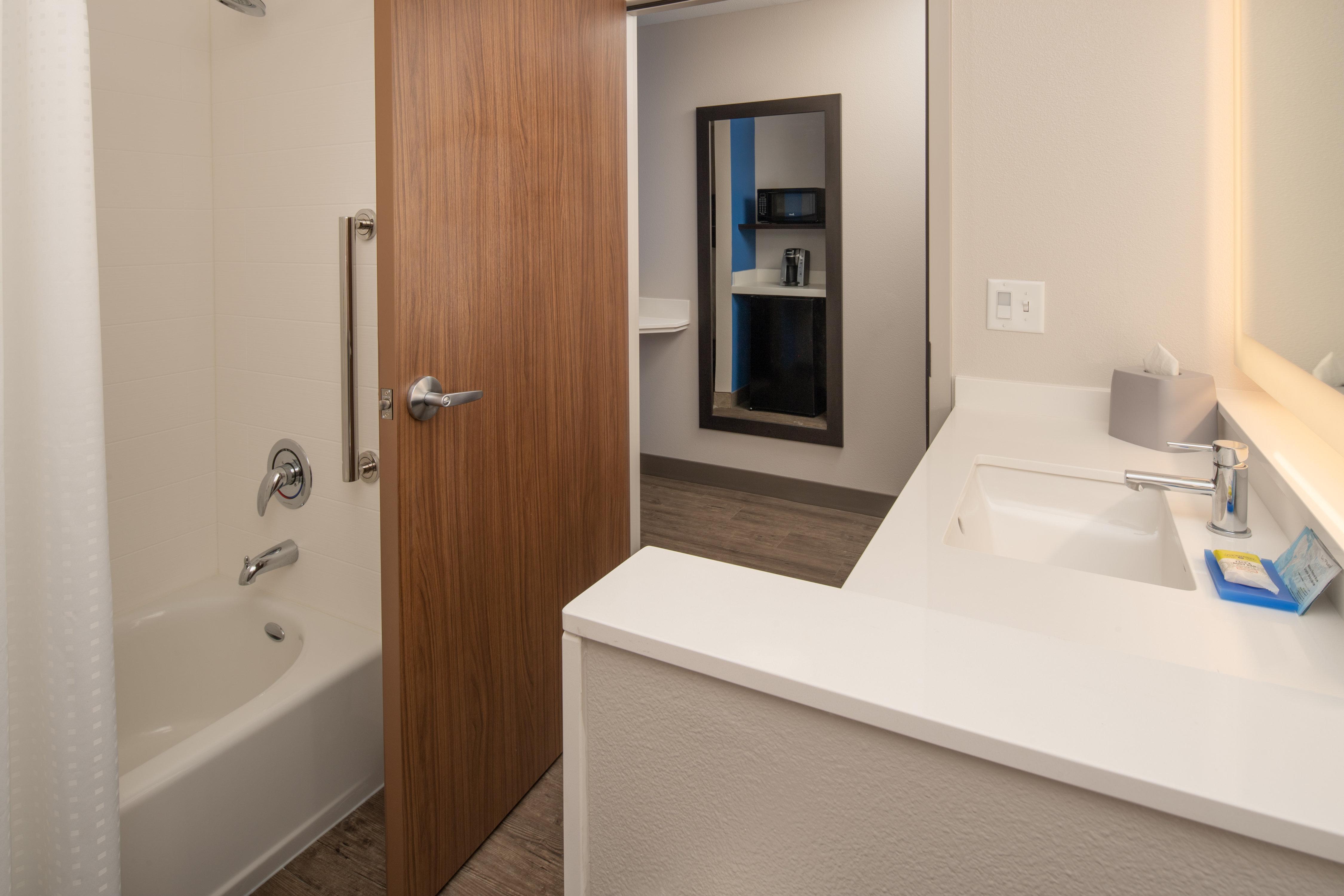 Holiday Inn Express & Suites - Camas By Ihg Экстерьер фото