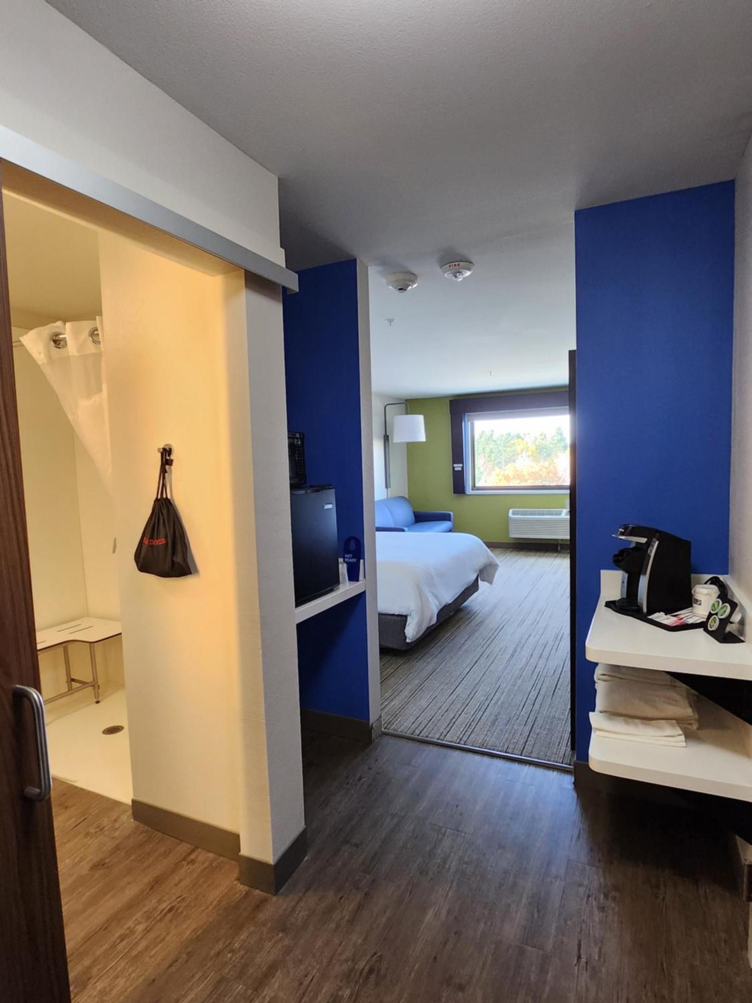 Holiday Inn Express & Suites - Camas By Ihg Экстерьер фото