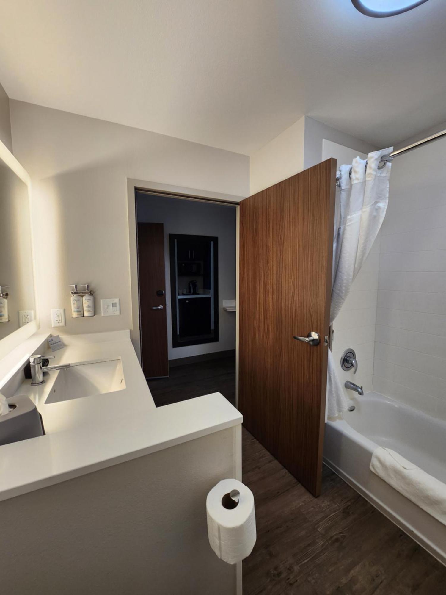 Holiday Inn Express & Suites - Camas By Ihg Экстерьер фото