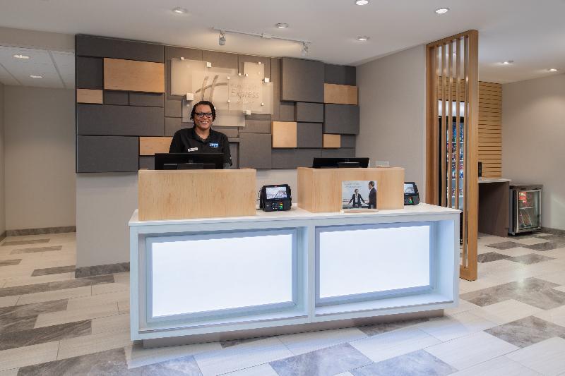 Holiday Inn Express & Suites - Camas By Ihg Экстерьер фото